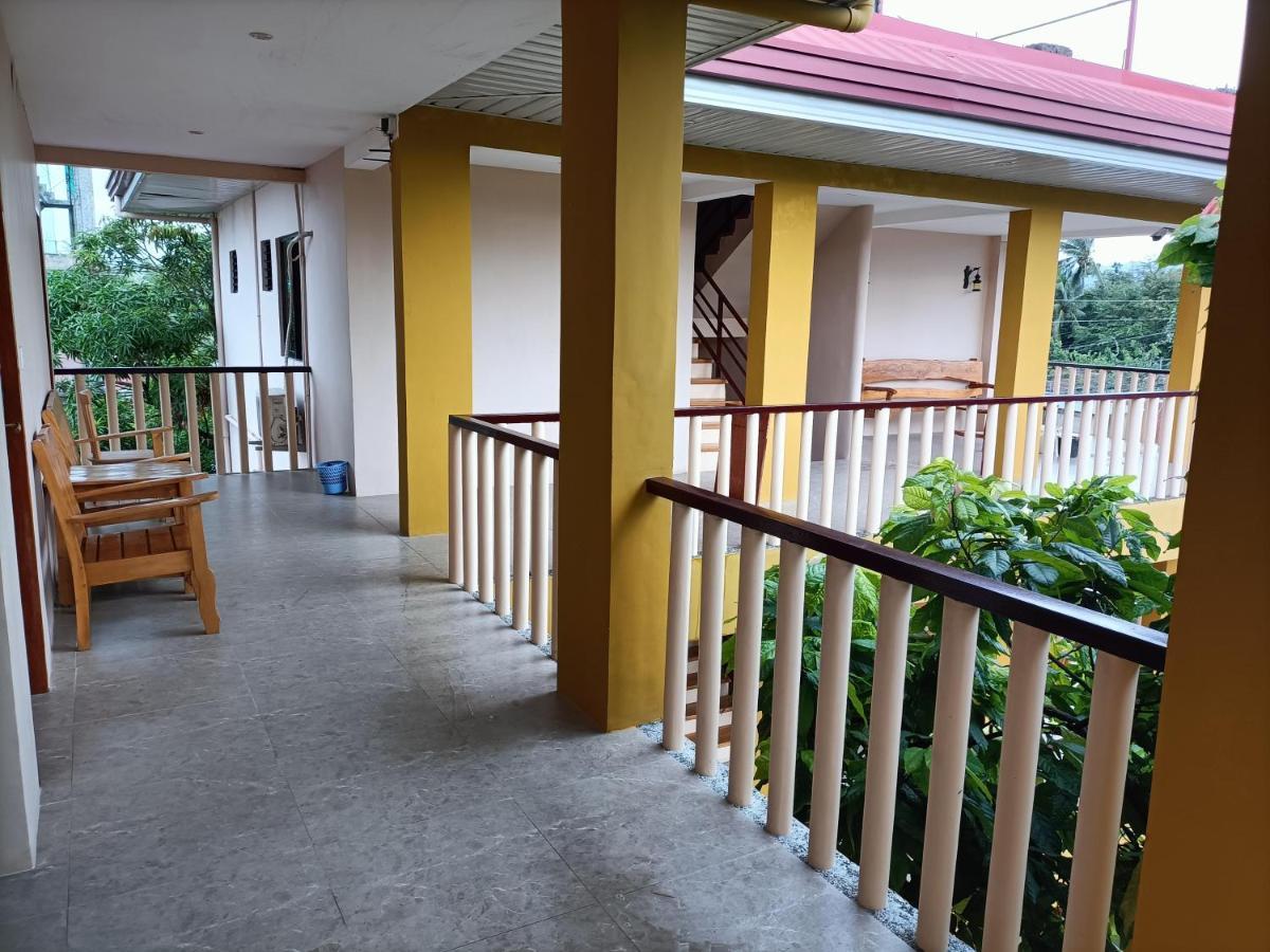 Speed 8 Inn Moalboal Luaran gambar